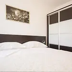 アパート Paradise トロギール