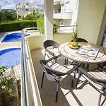 Paradise アパート トロギール