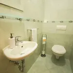 アパート Paradise トロギール