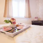 Paradise アパート トロギール