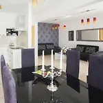 アパート Paradise トロギール