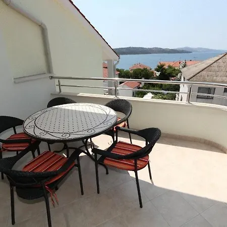 Apartment Paradise *