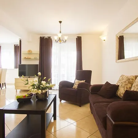 Paradise Apartment