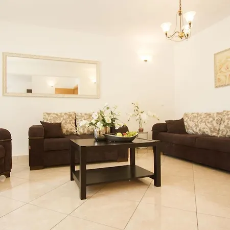 Paradise Apartment
